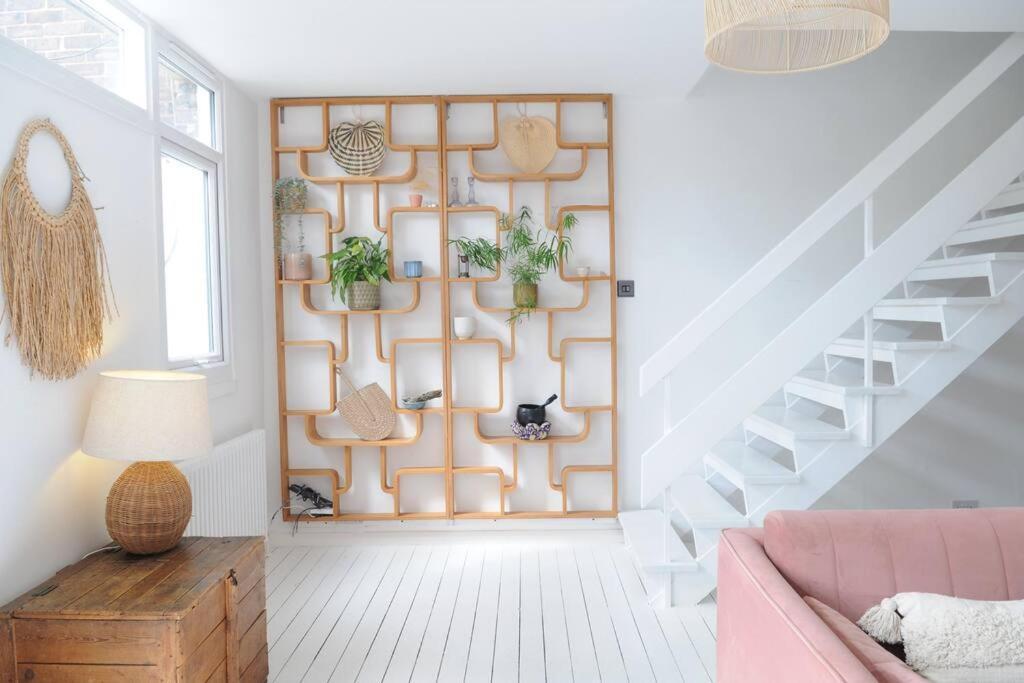 Light Filled Mid- Century 3 Bed Cottage In Dulwich London Exteriör bild
