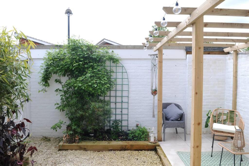 Light Filled Mid- Century 3 Bed Cottage In Dulwich London Exteriör bild