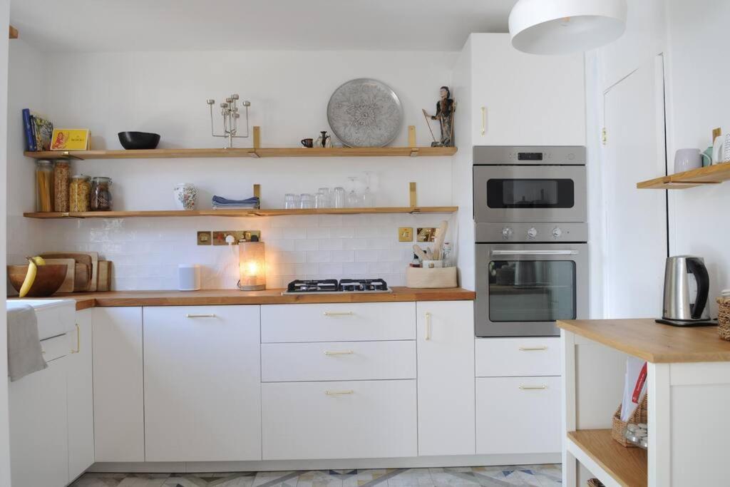 Light Filled Mid- Century 3 Bed Cottage In Dulwich London Exteriör bild